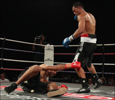 David Aloua improved his undefeated record to 6-0 (5) on February 8 when he stopped Monty Fillimaea... 